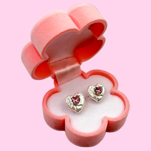 Auskari ar perlamutra un rozā akmeni